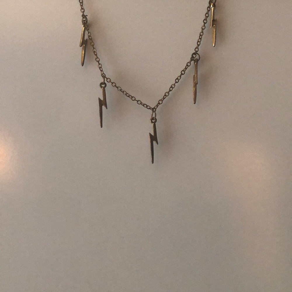 lighting bold necklace ⚡️
